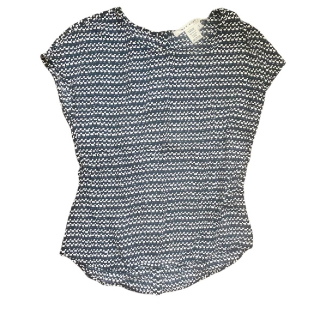 Mac Studio black and white short sleeve top.